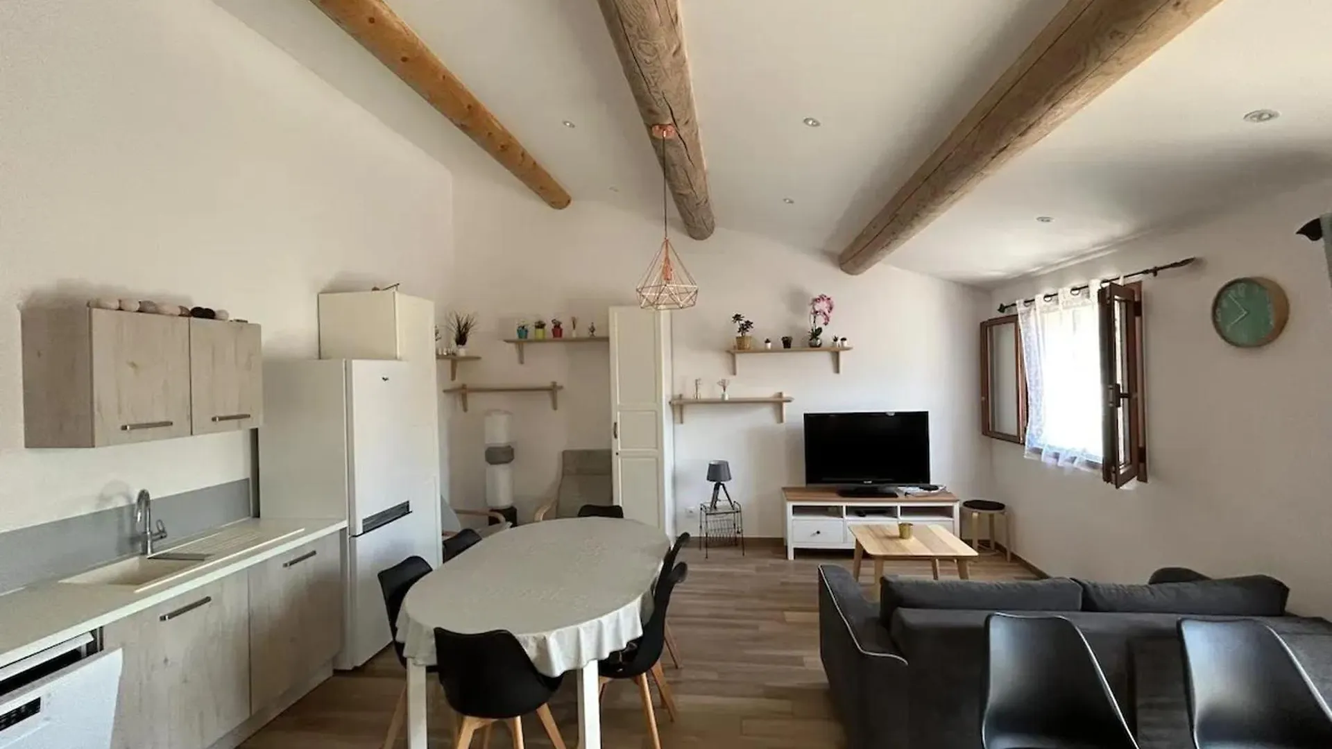 Maison Familiale A Esparron-De-Verdon Avec Terrasse Privee Holiday home